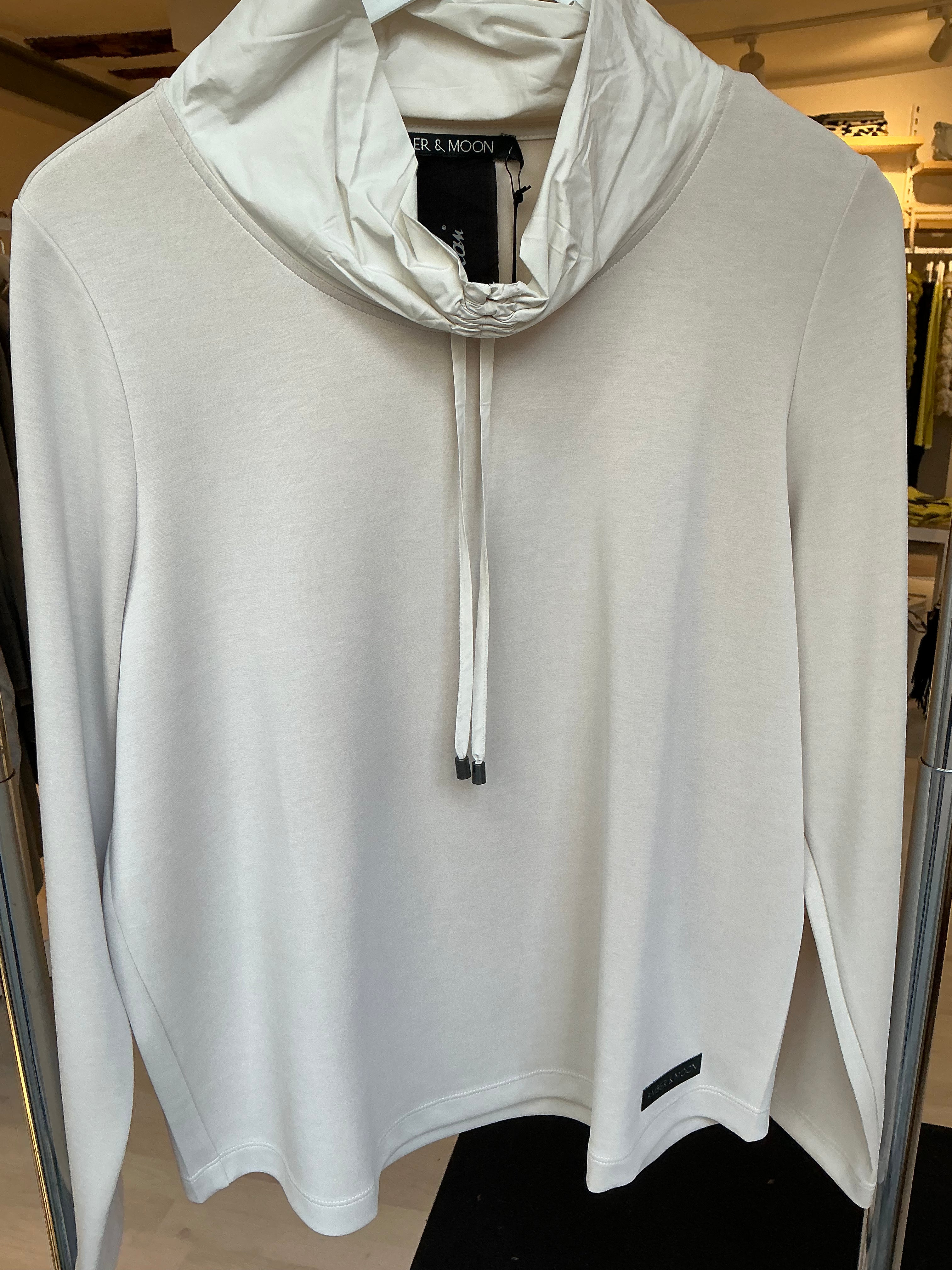 Cremebeiges Top mit einzigartigem Kragen, weich und stylisch