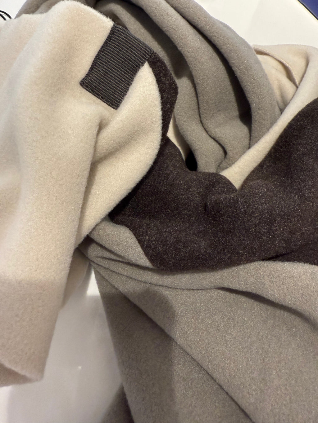 SCARF CHOKOLATE/ELEPH/KIT