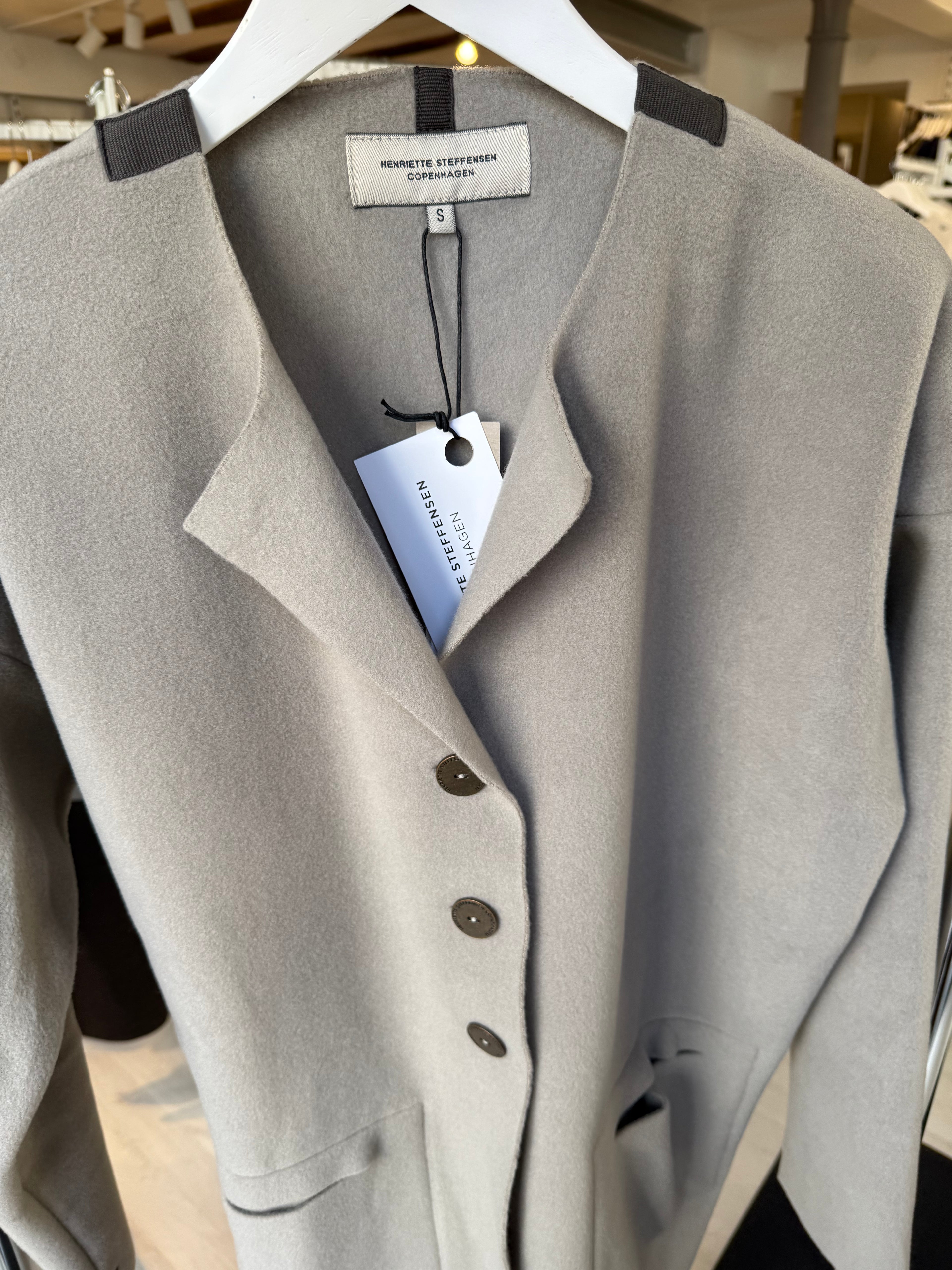 CARDIGAN ELEPHANT