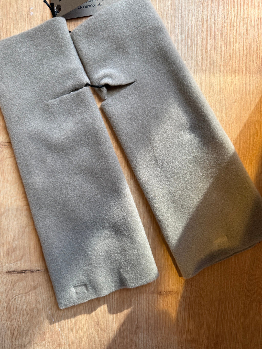 WRIST WARMER ELEPHANT