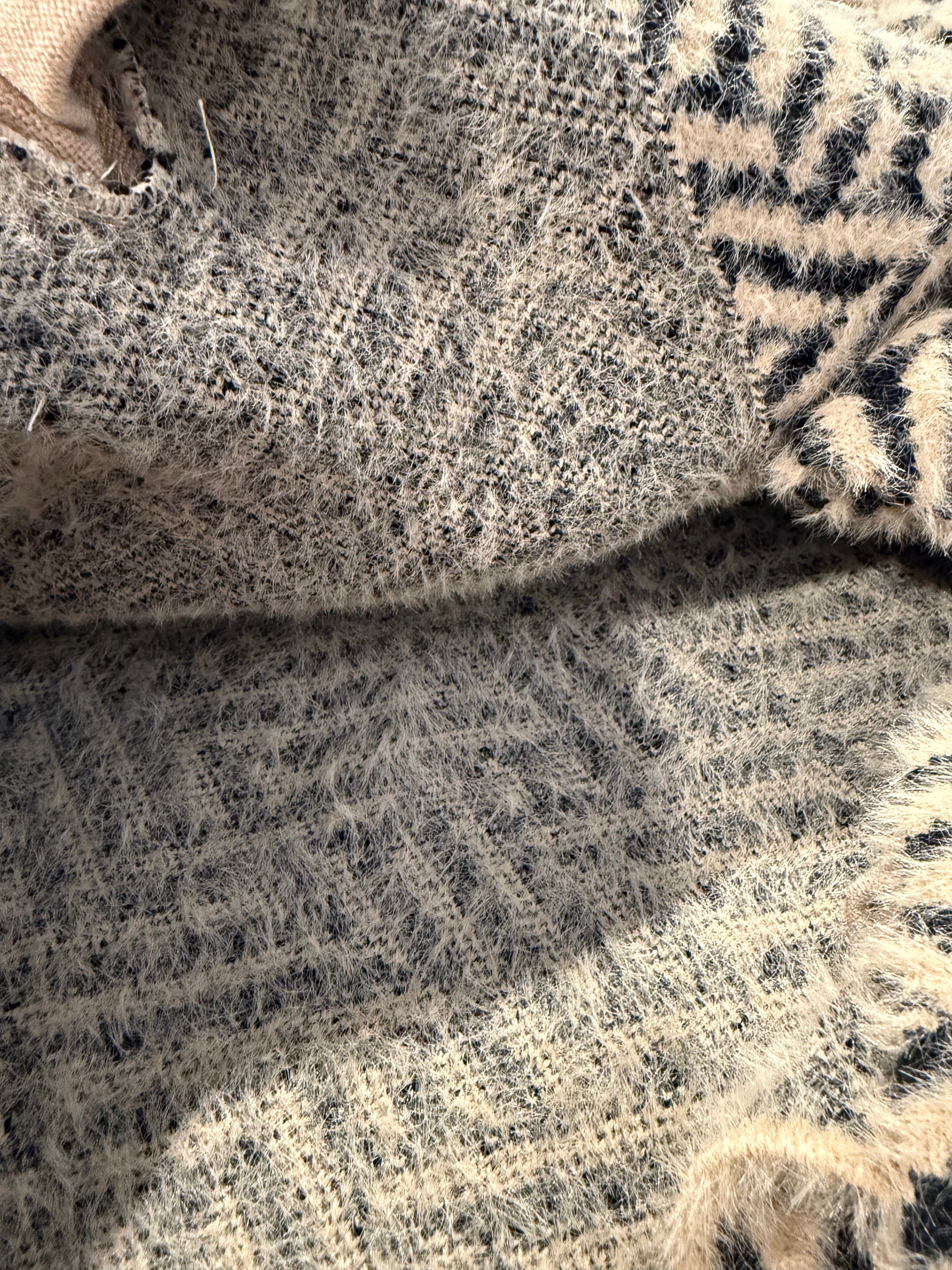 Short double breasted jacket Sand graphic