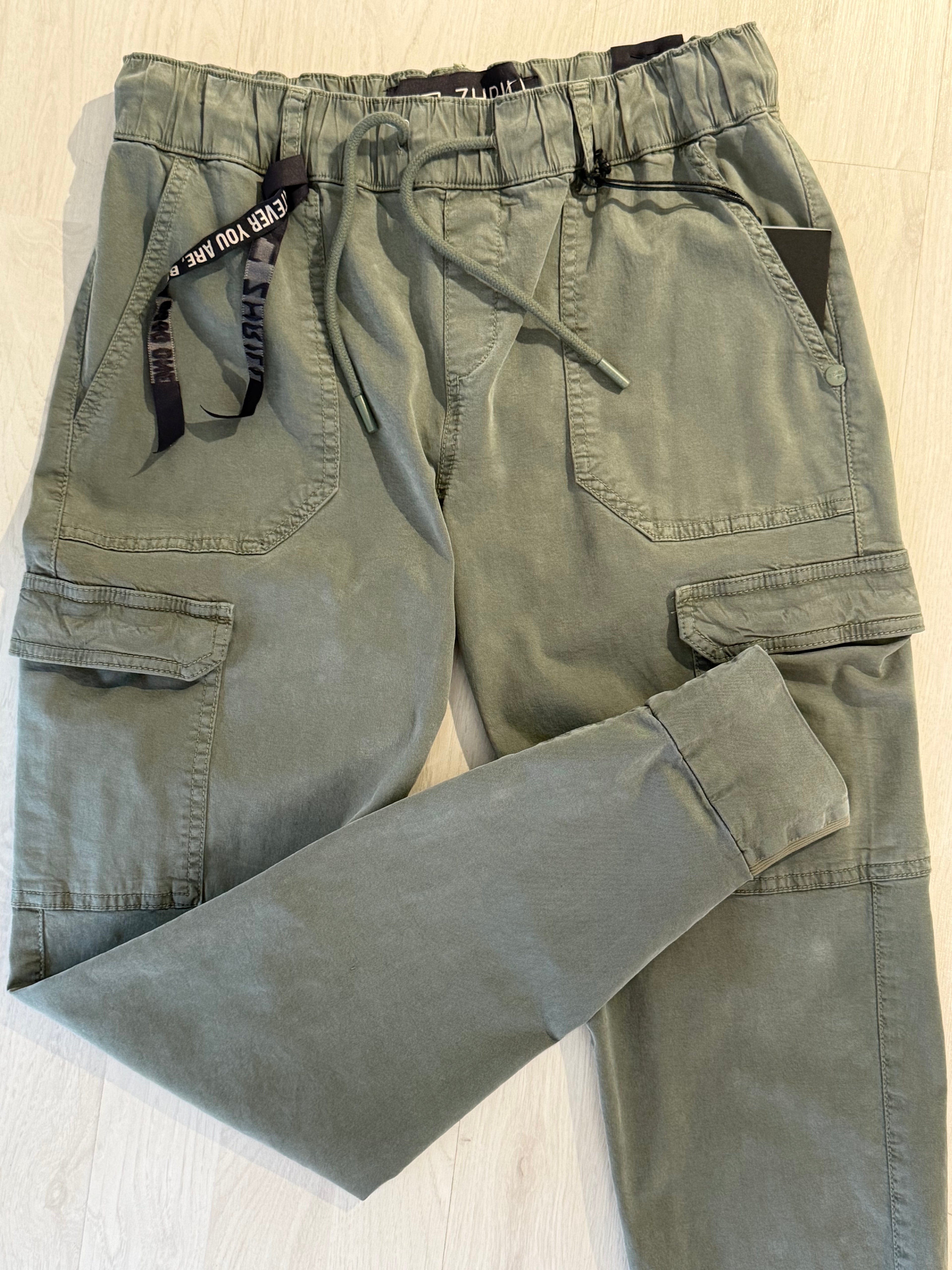 ZHDAISEY GREEN