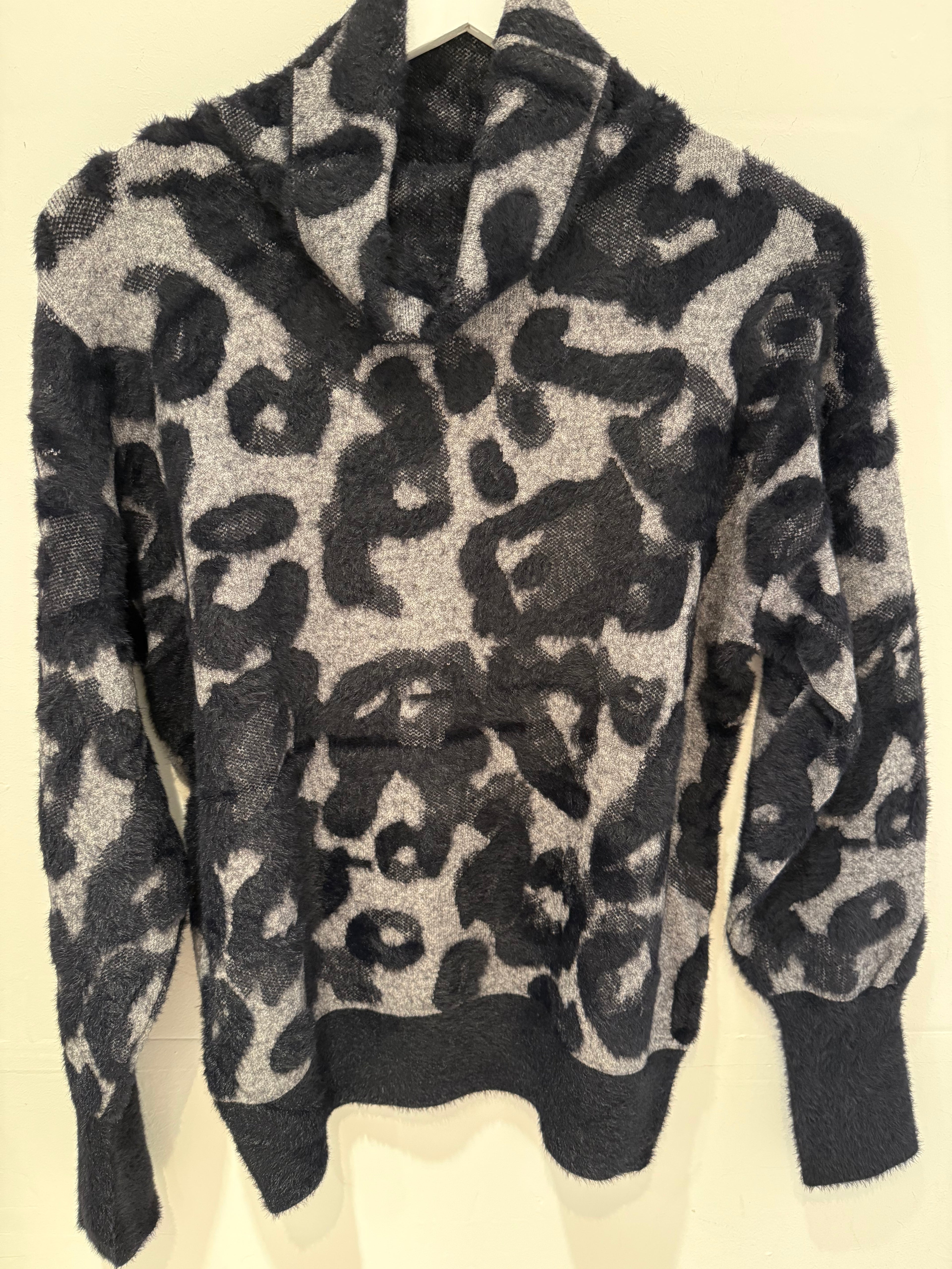 Boxy turtleneck sweater - Grey black leo