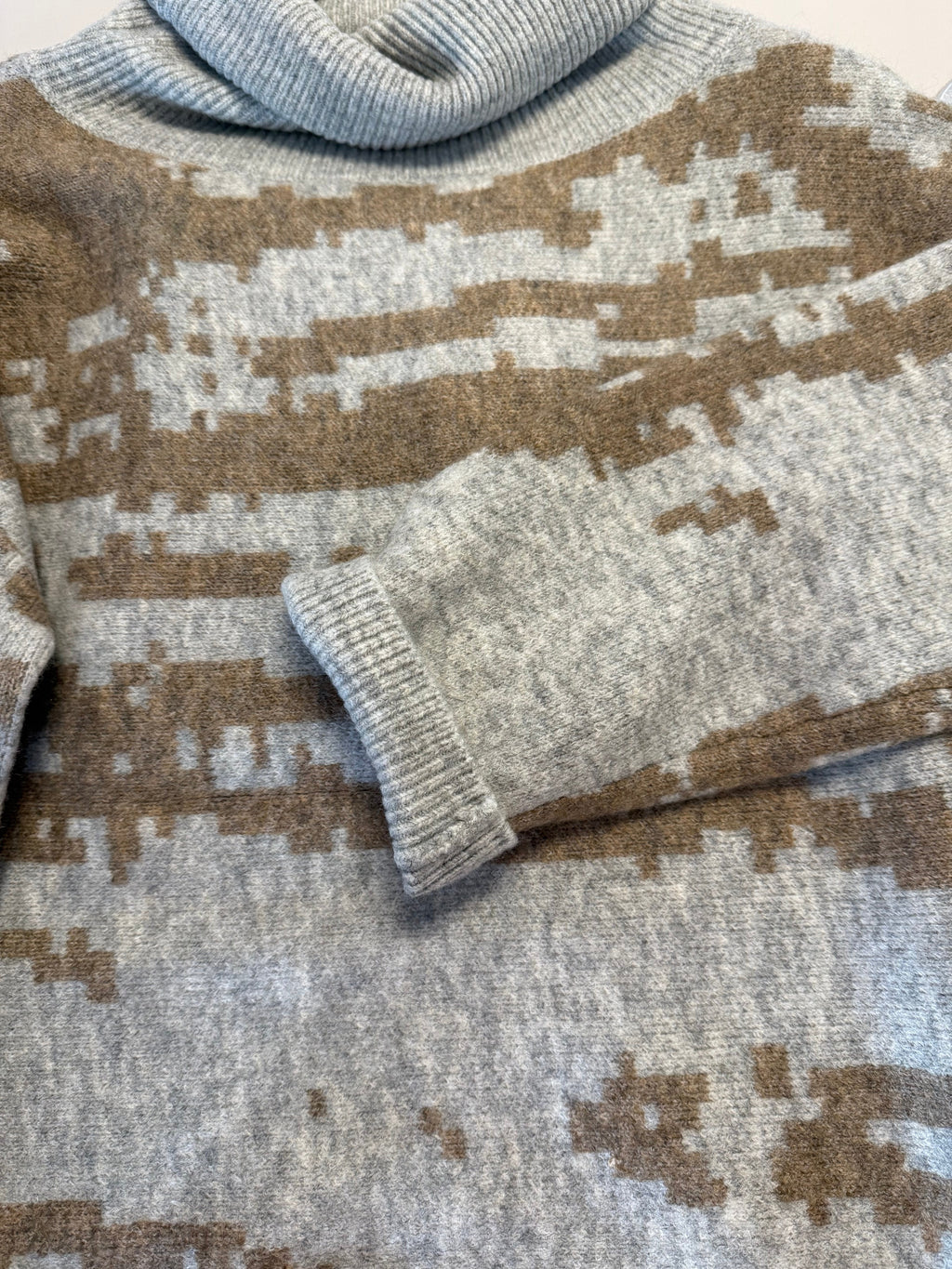 Boxy knitted sweater with turtleneck - Grey toffee