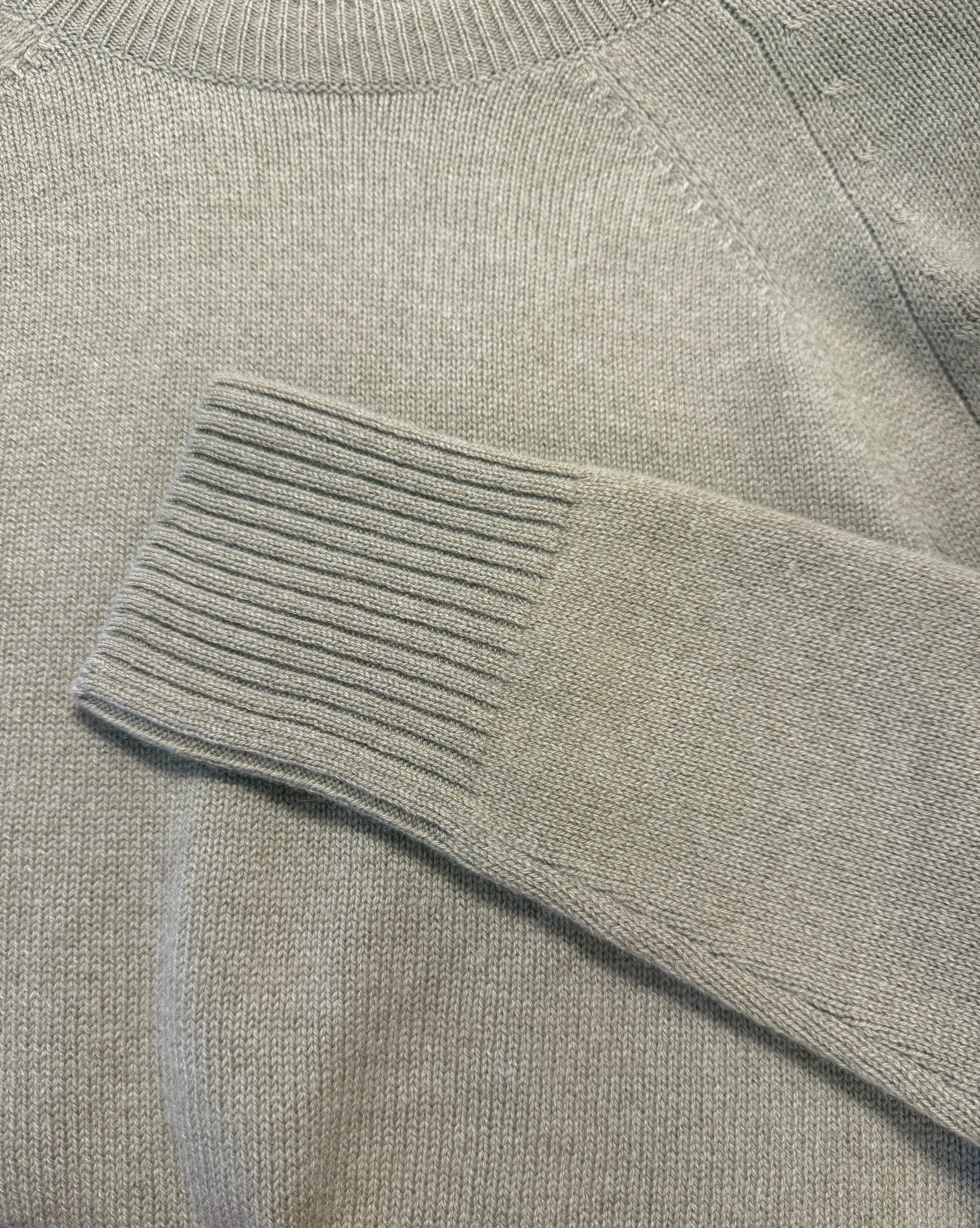 Knitted pullover