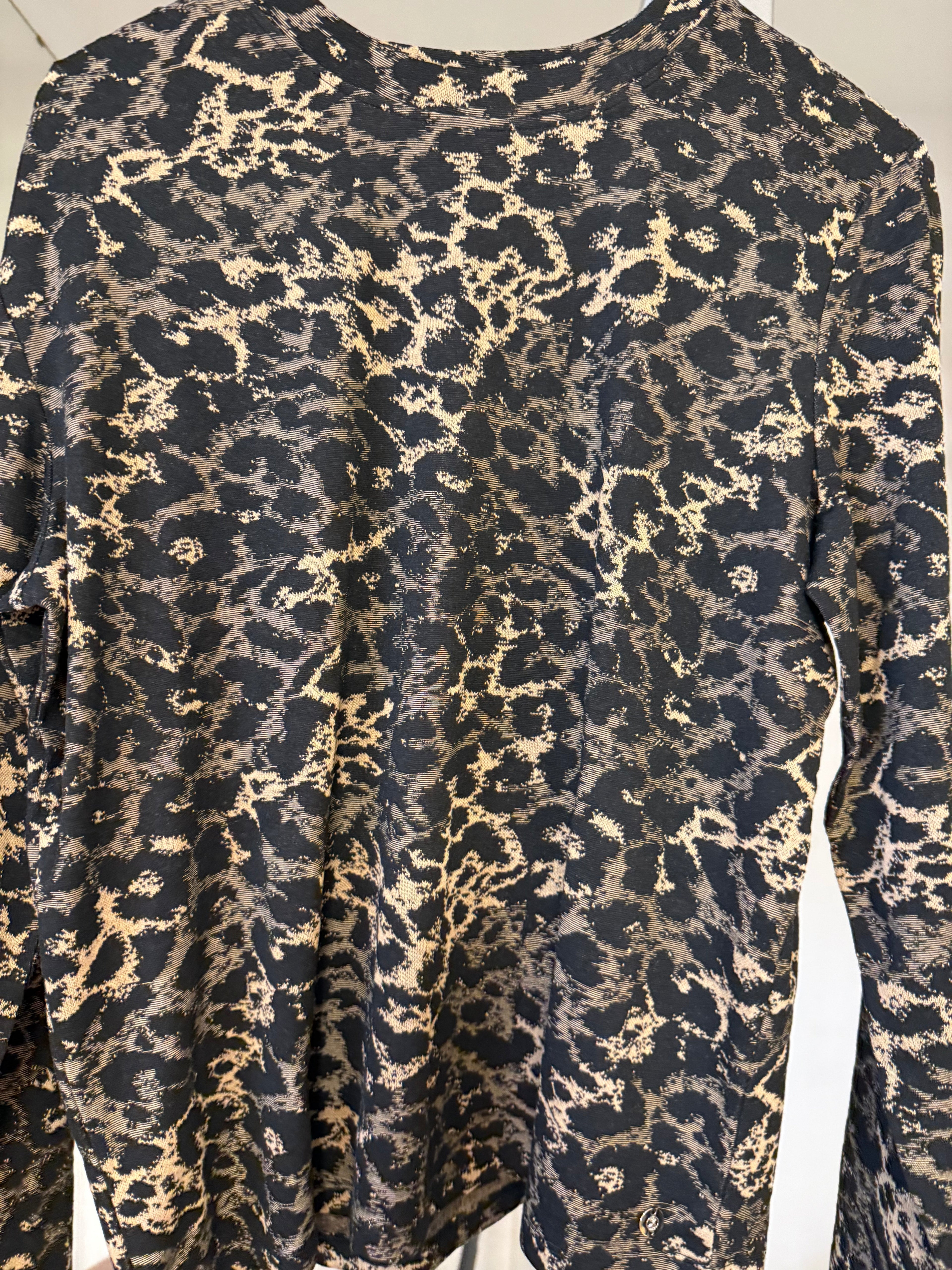 Longsleeve top with gathering at shoulder - Leopard