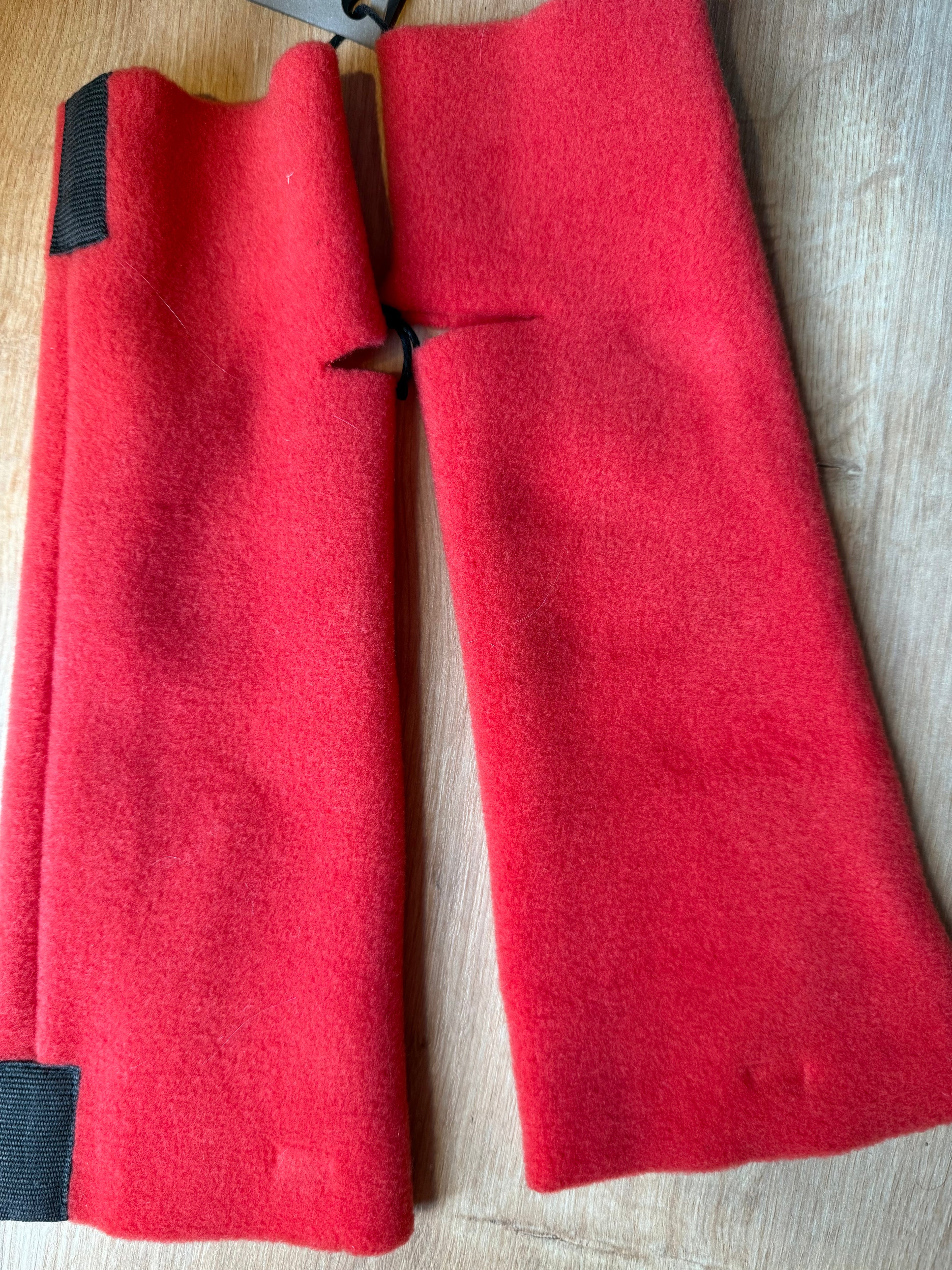 WRIST WARMER - TOMATO